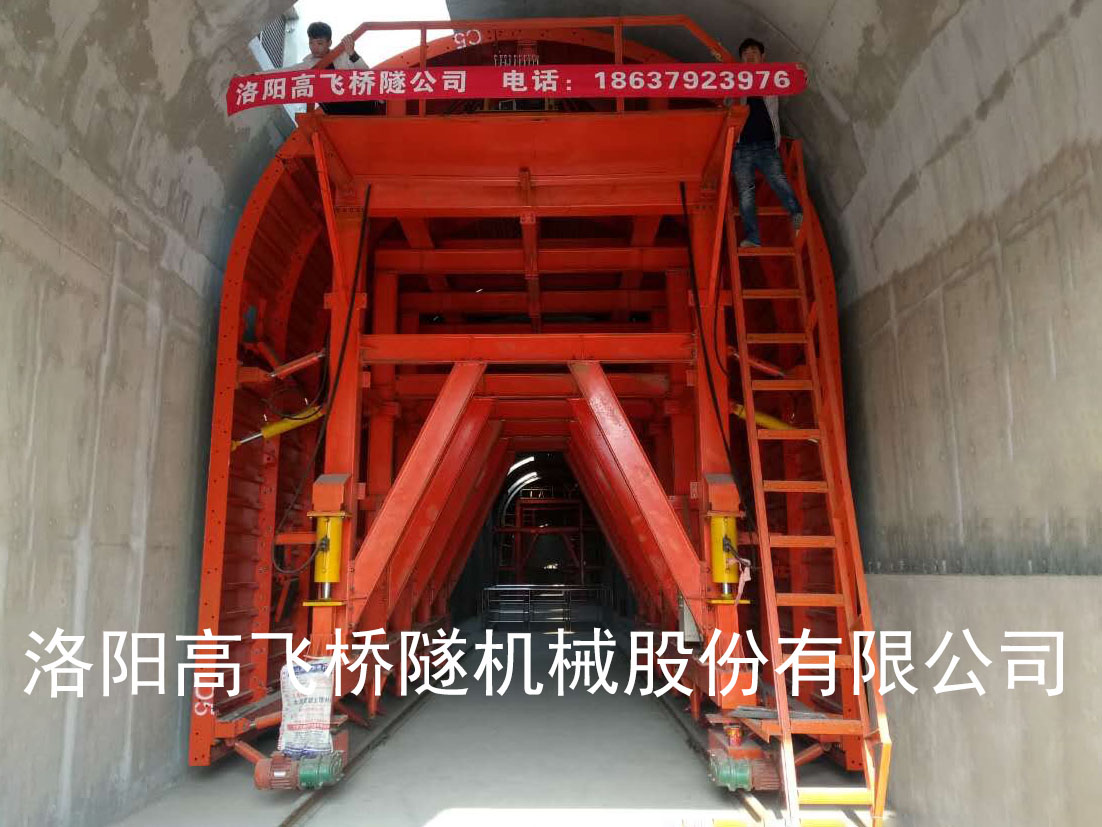 遼寧交通大學(xué)校內(nèi)隧道裝備演示廳 遼寧交通大學(xué)校內(nèi)隧道裝備演示廳